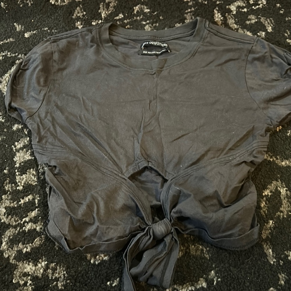 Urban Outfitters Wrap Top Size M Crop